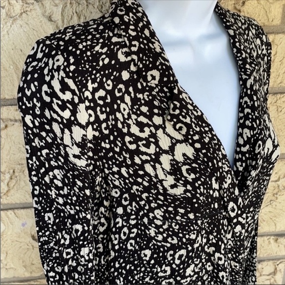 Zara TRF Collection Black & White loose Blouse - Picture 6 of 12